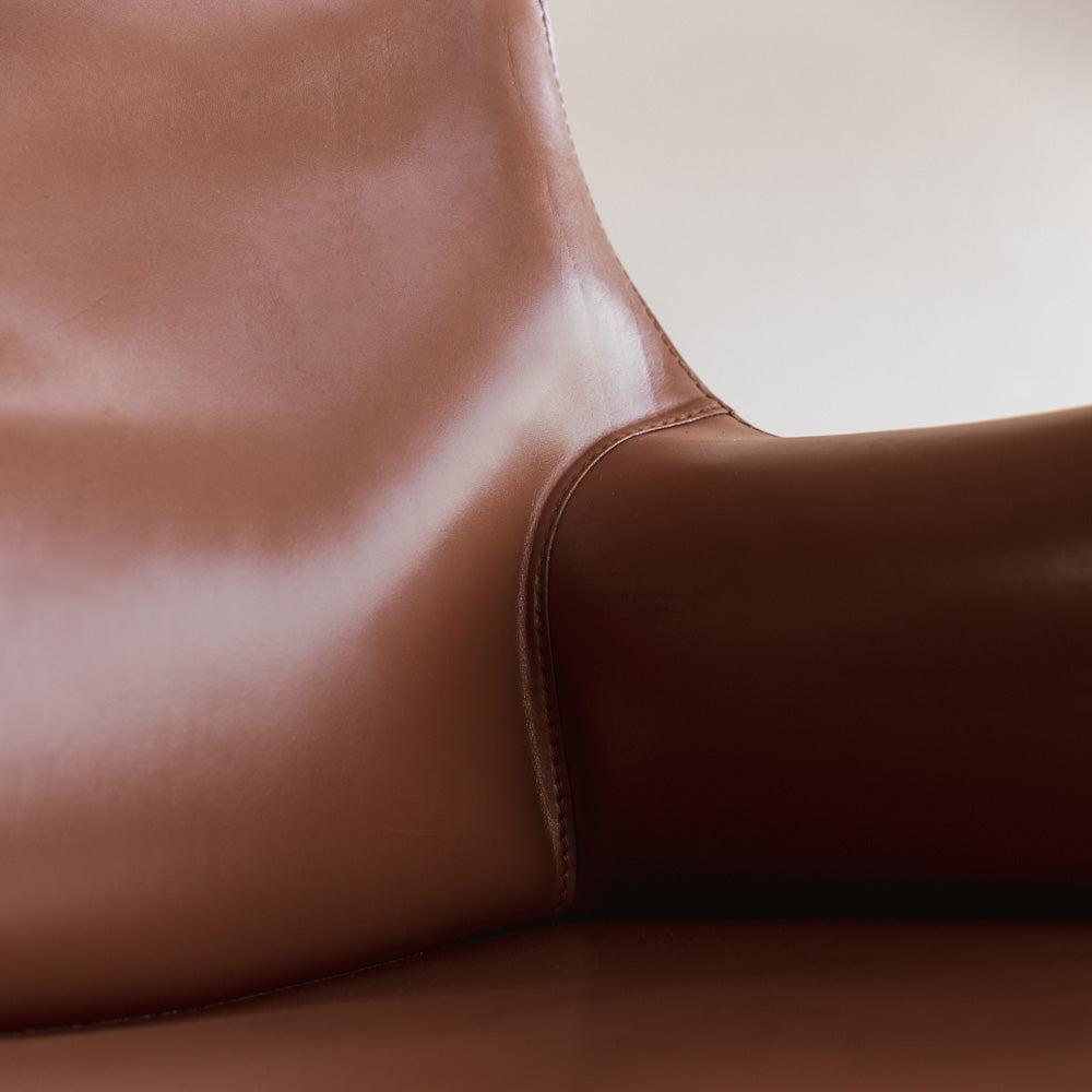 Mario Bellini "CAB 413" Dining Chairs for Cassina, Hazelnut leather, 1977