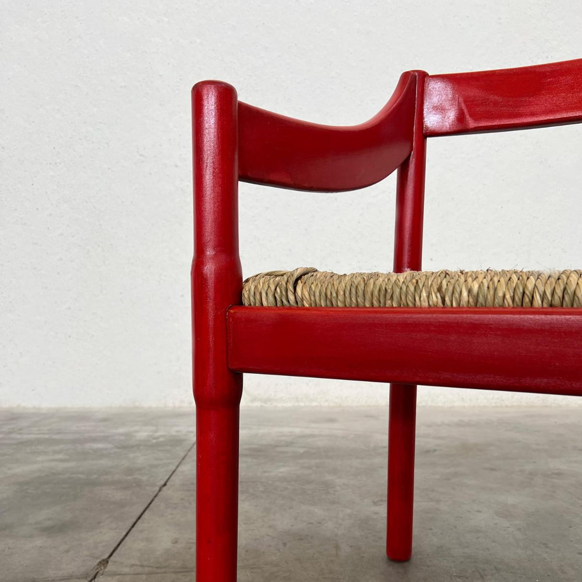 Vico Magistretti "Carimate" Dining Chairs for Cassina, Red Lacquered Wood, 1960