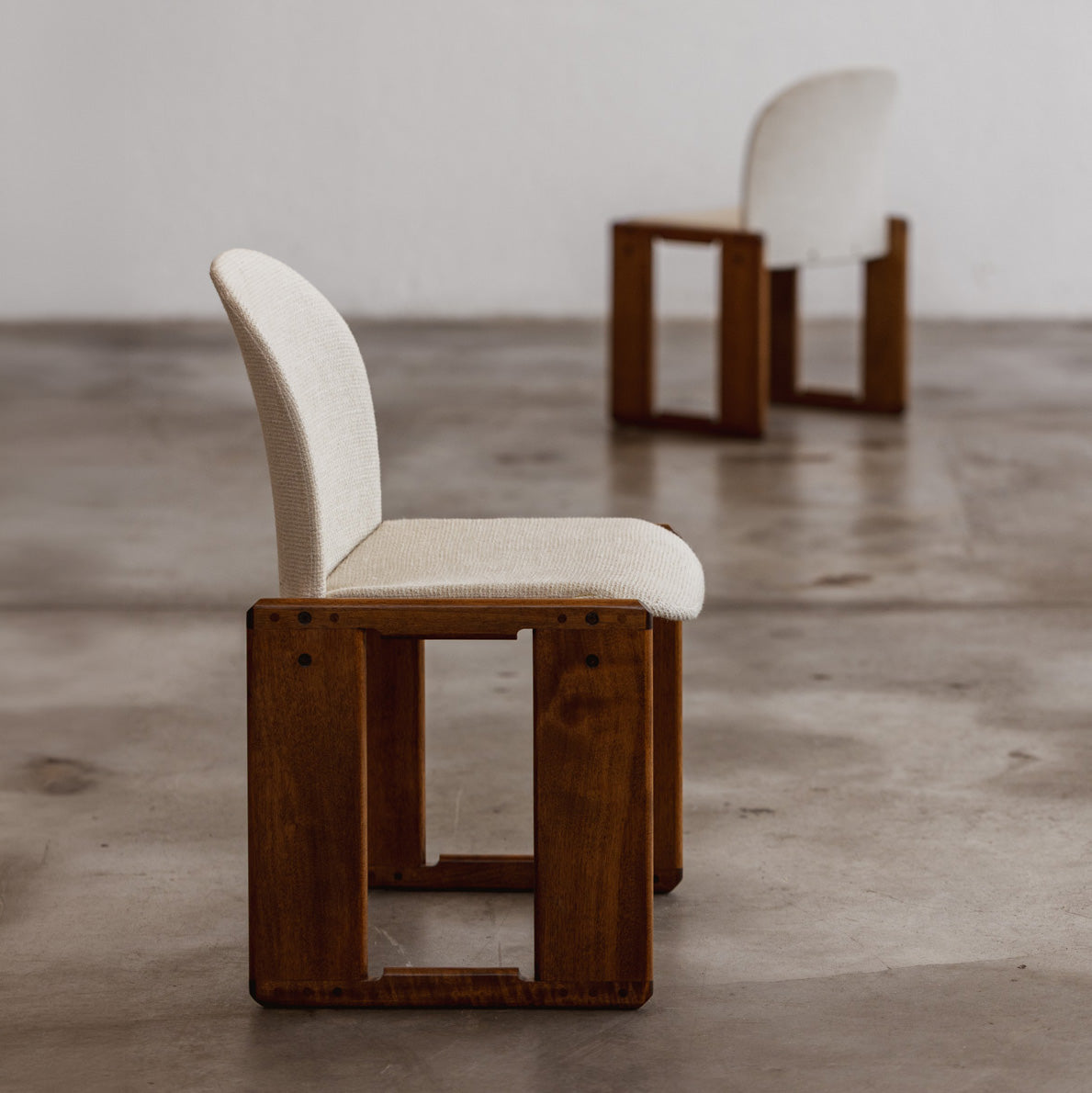 Afra & Tobia Scarpa "Dialogo" Dining Chairs for B&B Italia, White Linen, 1973, Set of 6