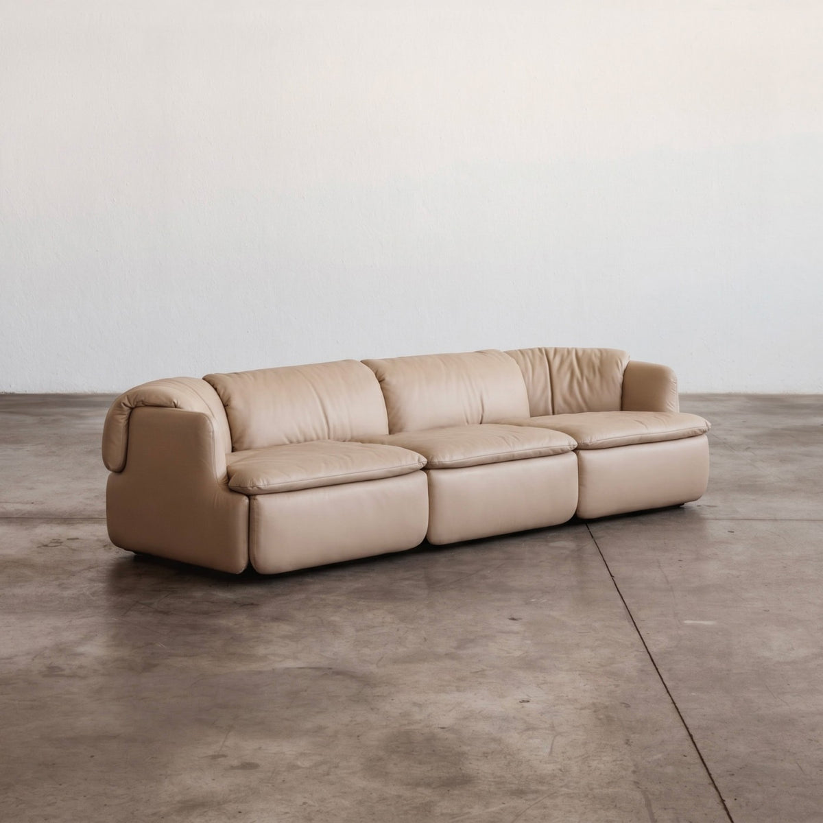 Alberto Rosselli "Confidential" Sofa for Saporiti, Sand Beige Leather, 1972