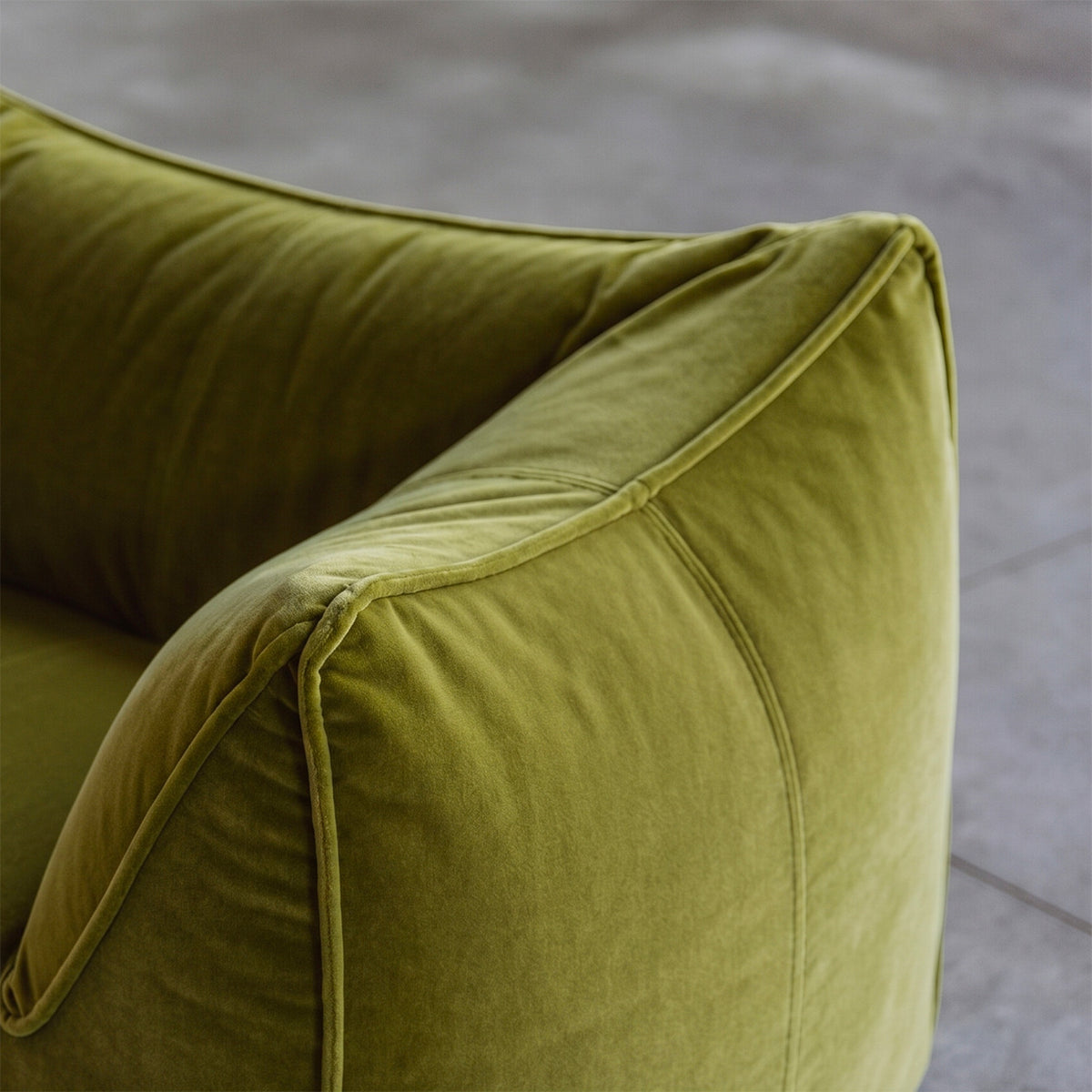 Mario Bellini "Le Bambole" Armchairs for B&B Italia, Olive Green Velvet, 1971, Set of 2