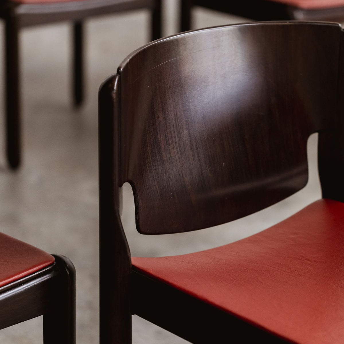 Vico Magistretti "122" Dining Chairs for Cassina, Red Leather, 1967