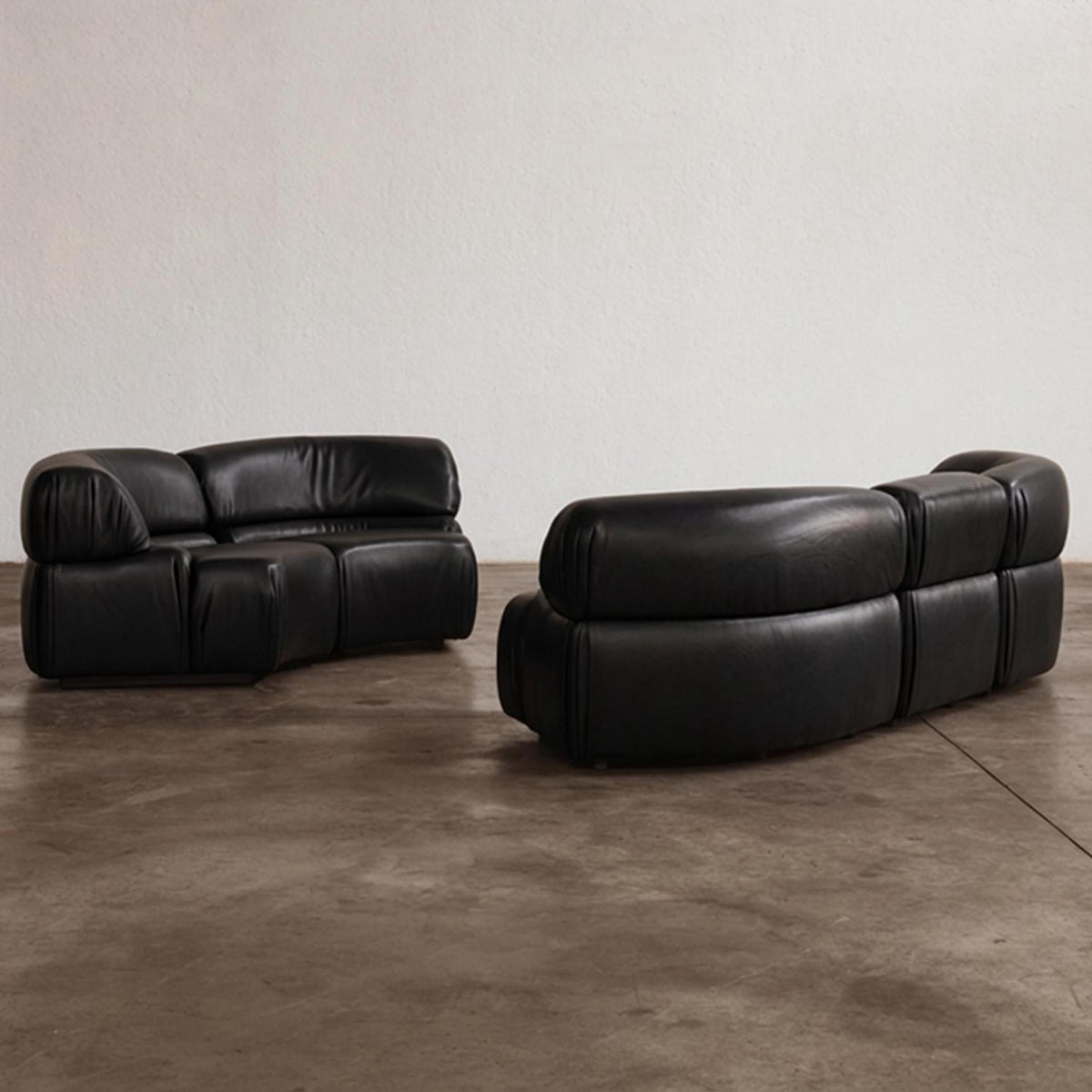 De Sede “DS-28 Cosmos” Modular Sofa for De Sede, Black Leather, Switzerland, 1970, Set of 5