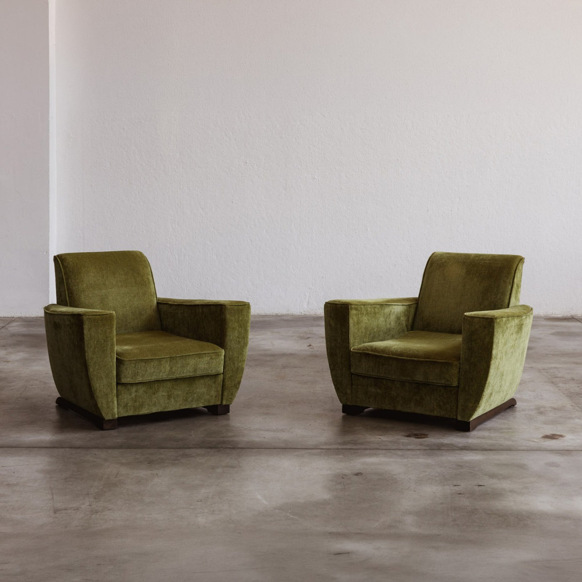 Club Armchairs in the Style of André Sornay, France, 1940s, Set of 2
