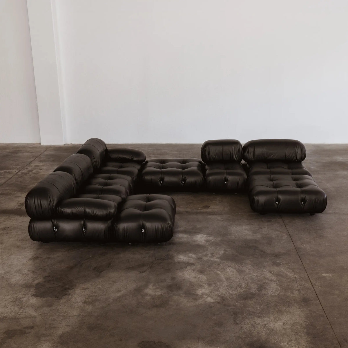 Mario Bellini "Camaleonda" Modular Sofa for B&B Italia, Black Leather, 1970, Set of 8