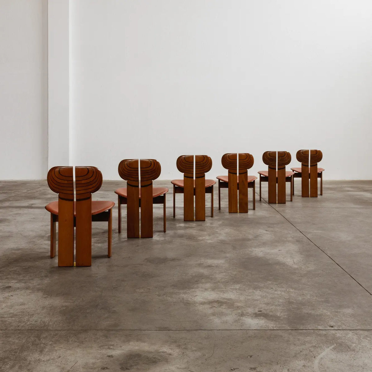 Afra & Tobia Scarpa "Africa" Dining Chairs for Maxalto, Reddish Brown Leather, 1975
