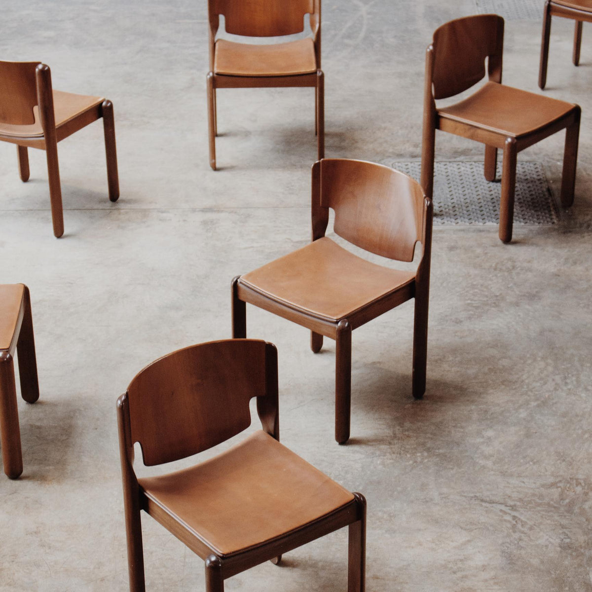 Vico Magistretti "122" Dining Chairs for Cassina, Cognac leather, 1967