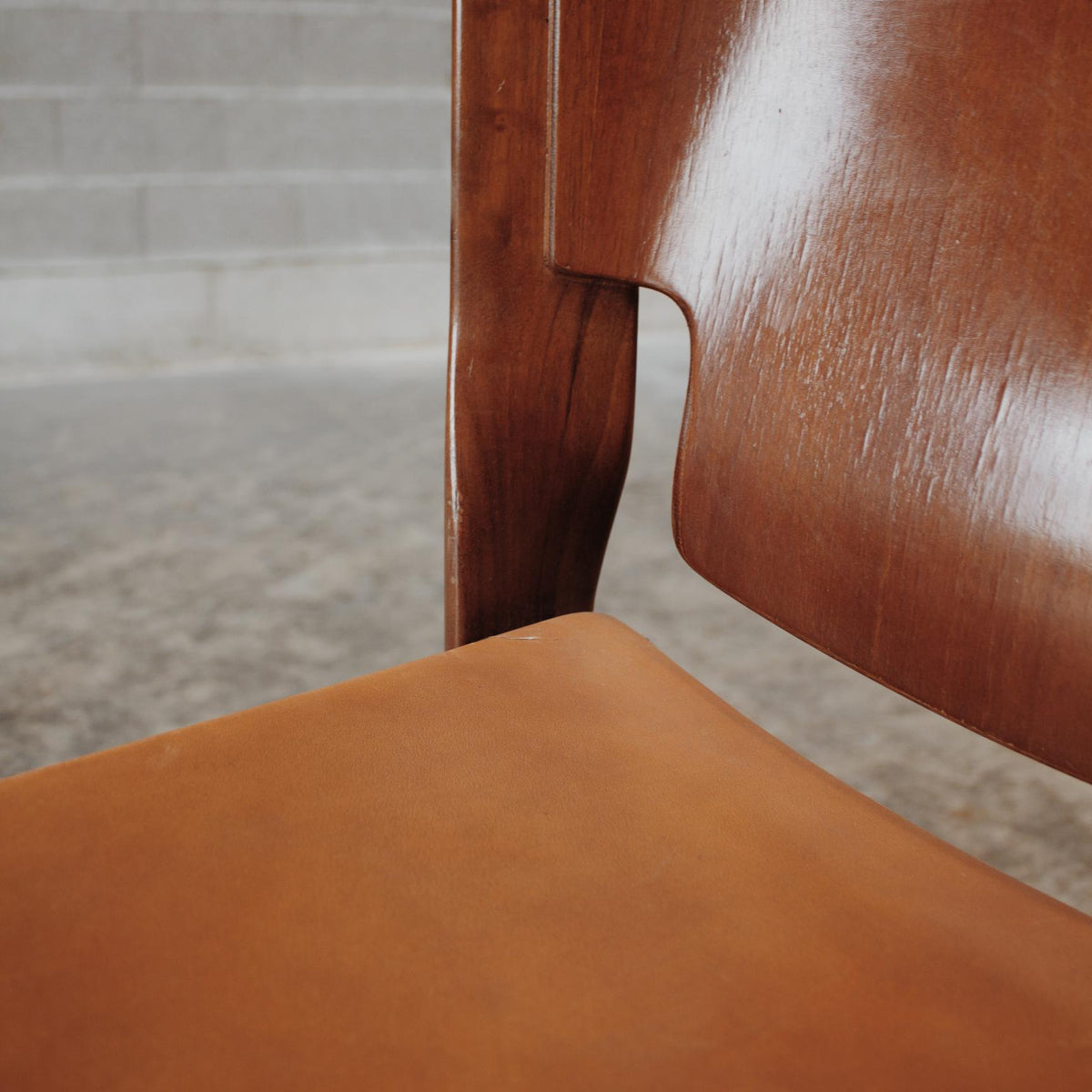 Vico Magistretti "122" Dining Chairs for Cassina, Cognac leather, 1967