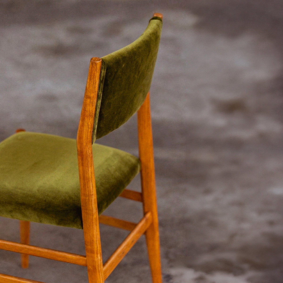 Gio Ponti 646 "Leggera" Dining Chairs for Cassina, Green Velvet, 1952, Set of 8