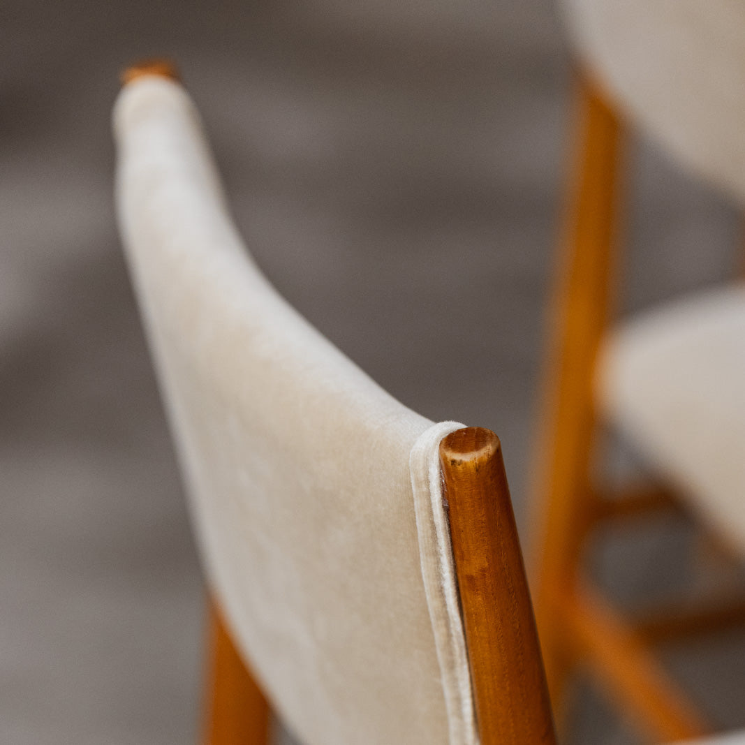 Gio Ponti 646 "Leggera" Dining Chairs for Cassina, Sand Beige Velvet, 1952, Set of 12