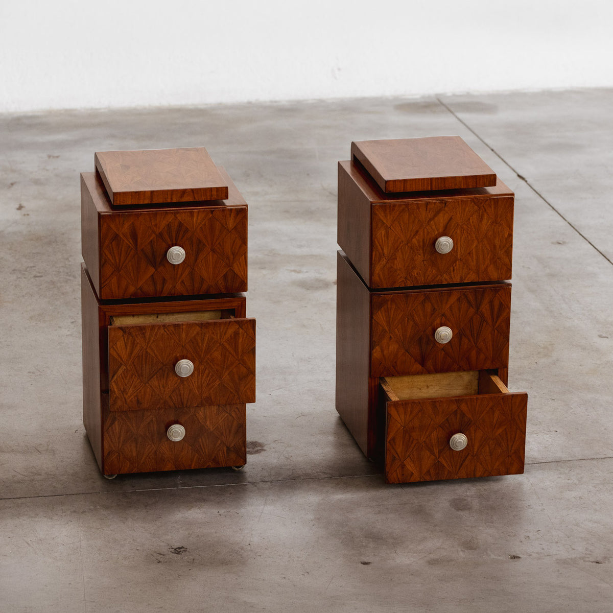Art Deco Italian Nightstands, 1930s, Set of 2