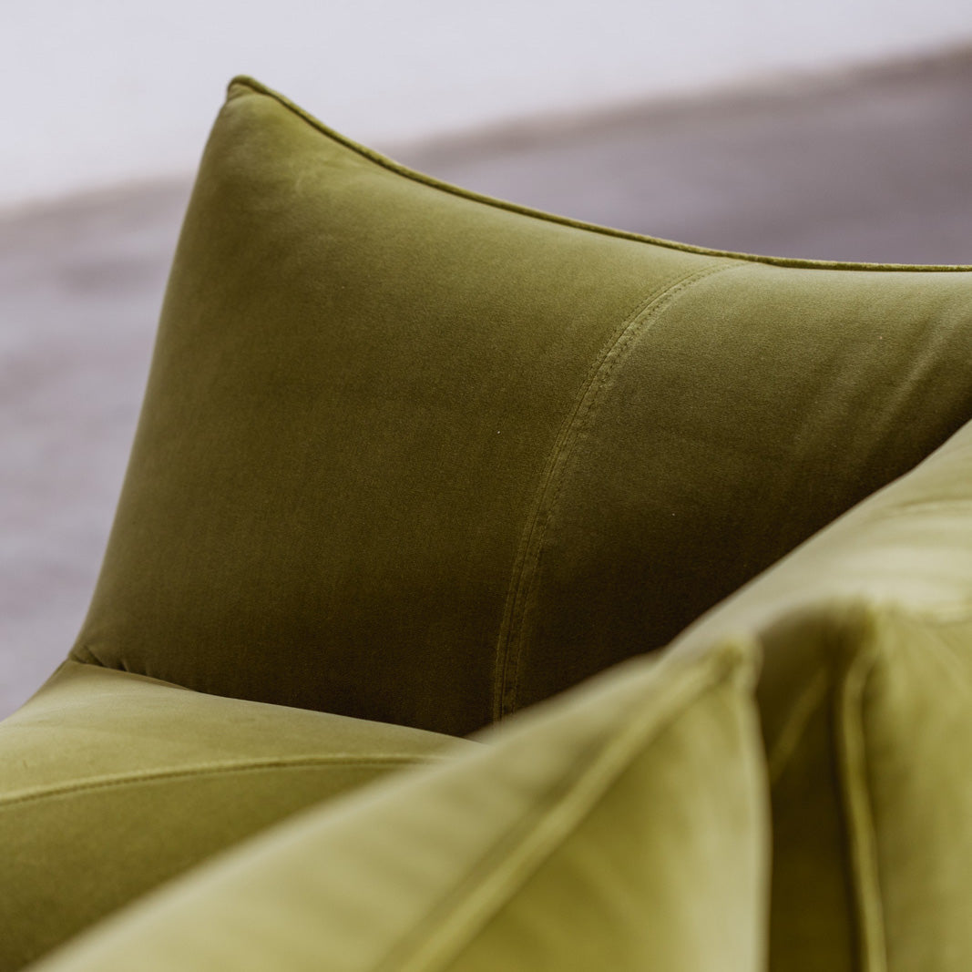Mario Bellini “Le Bambole” Modular Sofa for B&B Italia, Green Velvet, 1971, Set of 5