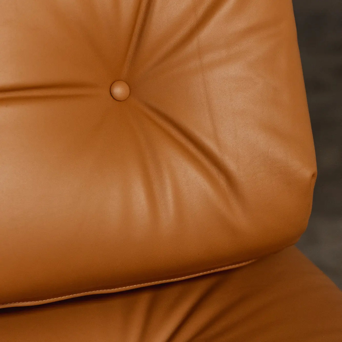 Oscar Niemeyer "Alta" Lounge Set for Mobilier International, Cognac leather, 1971