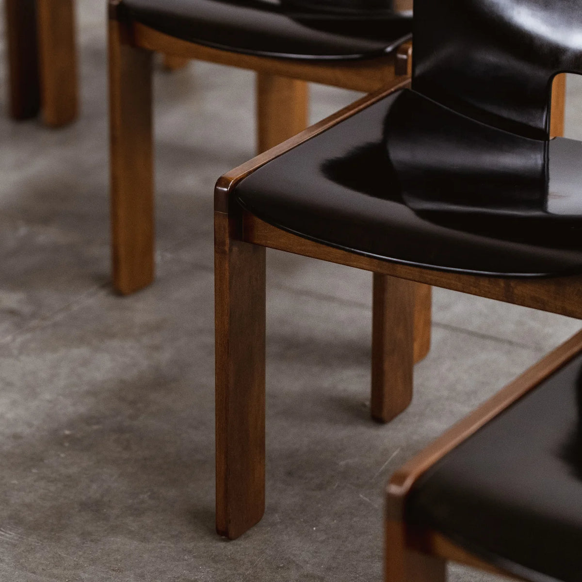 Afra & Tobia Scarpa "121" Dining Chairs for Cassina, black lacquered, 1965