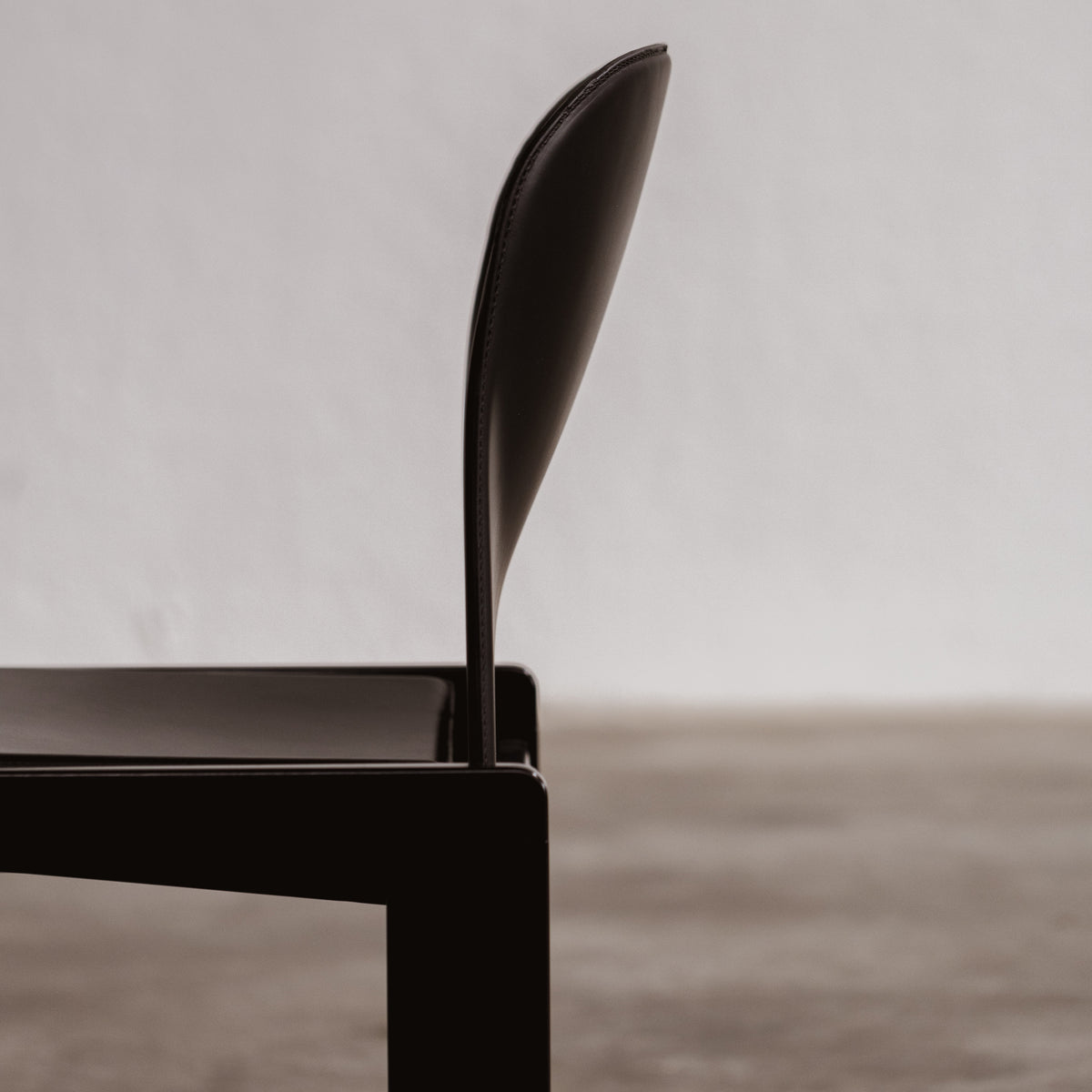 Afra & Tobia Scarpa "121" Dining Chairs for Cassina, Total black, 1965