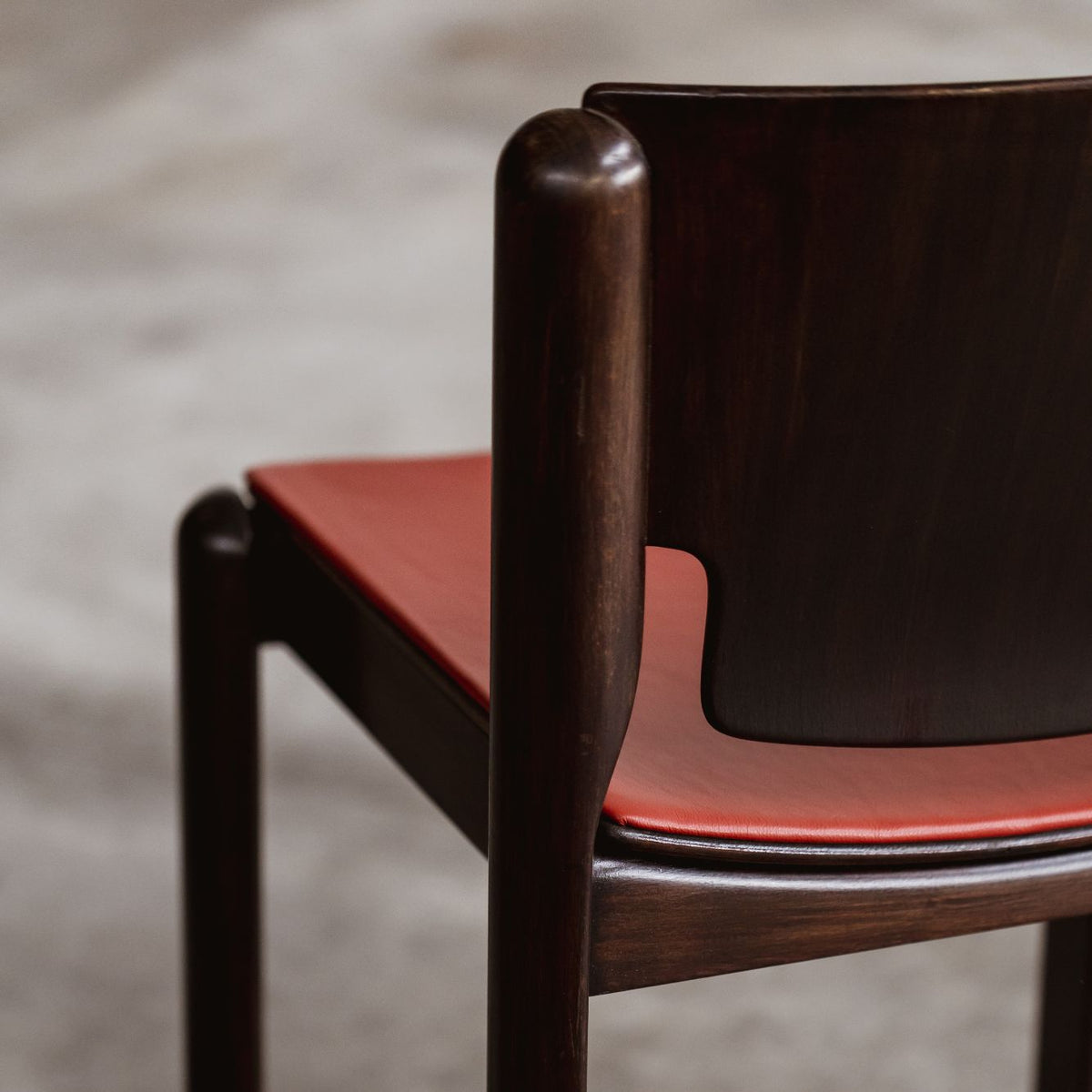 Vico Magistretti "122" Dining Chairs for Cassina, Red Leather, 1967