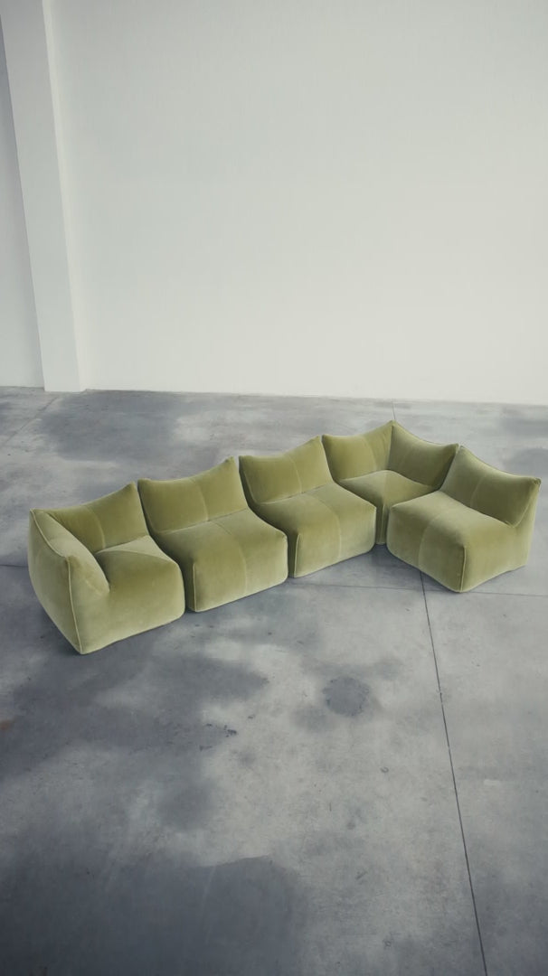Mario Bellini "Le Bambole" Modular Sofa for B&B Italia, Green Velvet, 1971, Set of 5