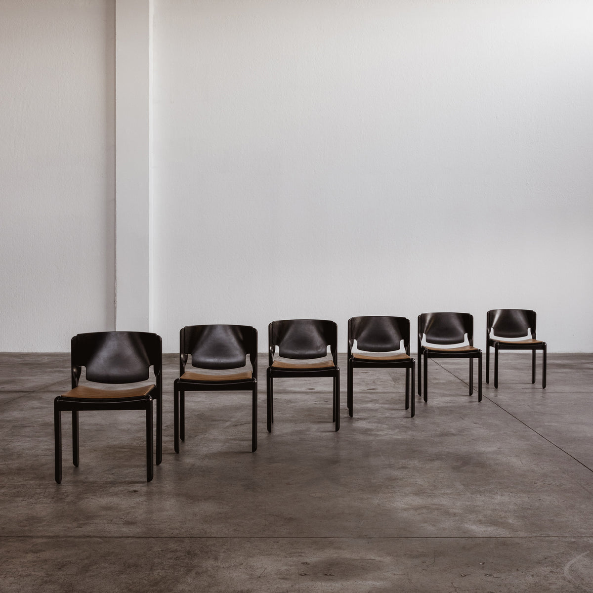 Vico Magistretti "122" Chairs for Cassina, 1967