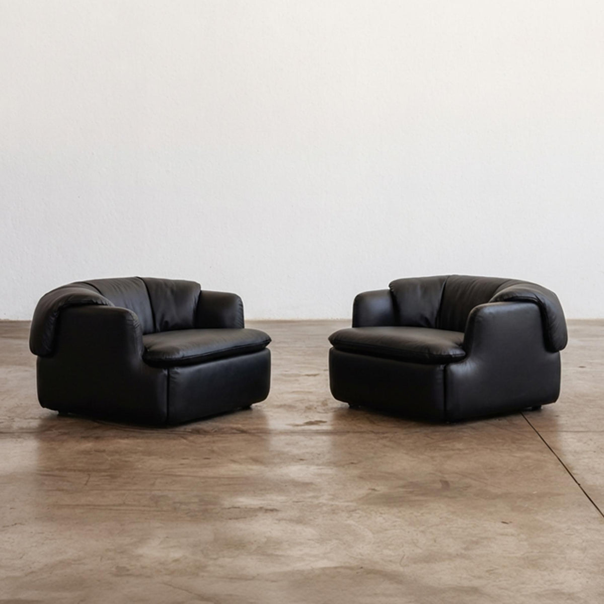 Alberto Rosselli “Confidential” Living Room Set for Saporiti, Black Leather, 1972, Set of 3