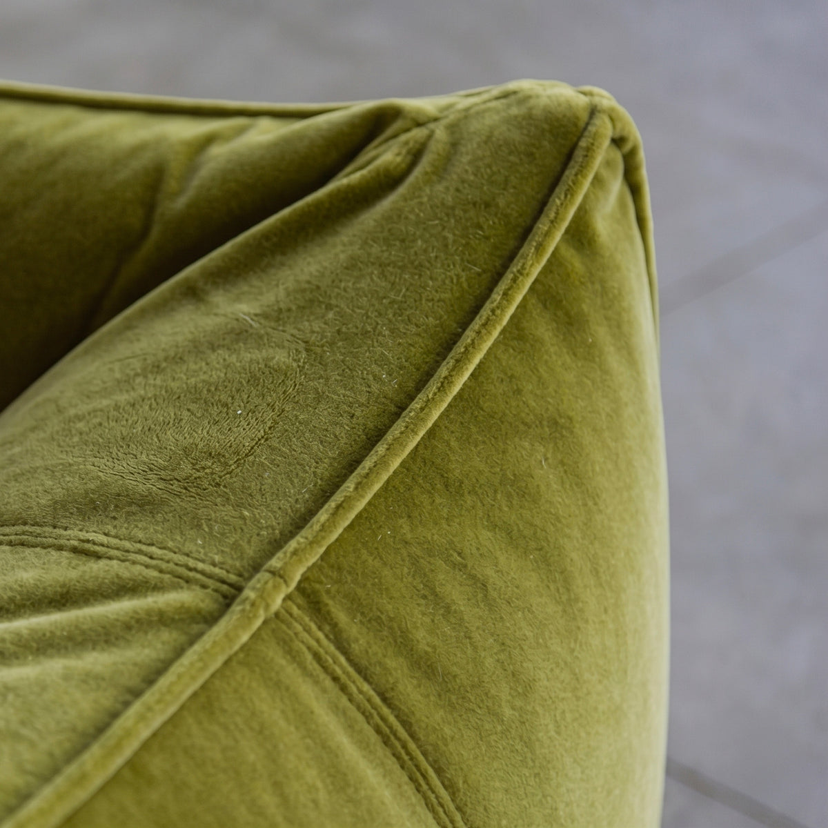 Mario Bellini "Le Bambole" Armchairs for B&B Italia, Olive Green Velvet, 1971, Set of 2