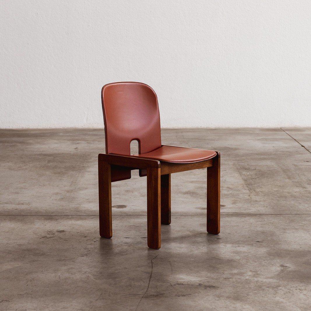 Afra & Tobia Scarpa Afra & Tobia Scarpa "121" Dining Chairs for Cassina, Red leather, 1968, Set of 6, 1968