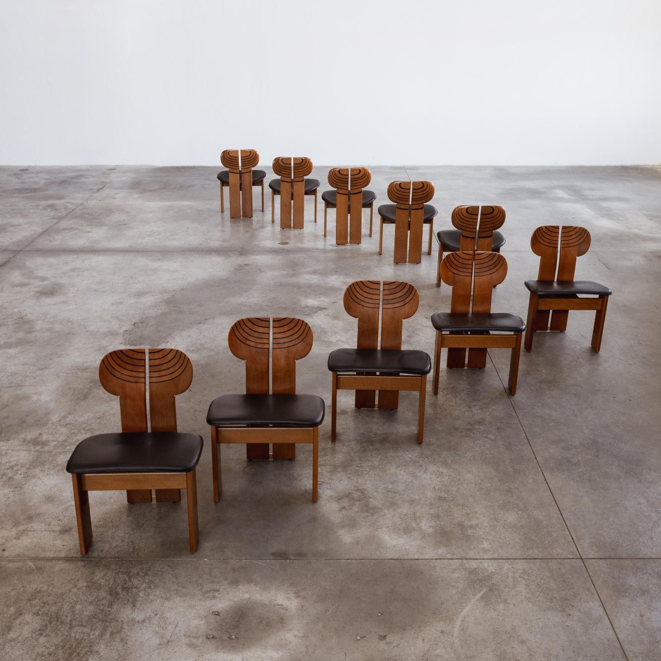 Afra & Tobia Scarpa Afra & Tobia Scarpa "Africa" Dining Chairs for Maxalto, Black Leather, 1975, Set of 10, 1970s