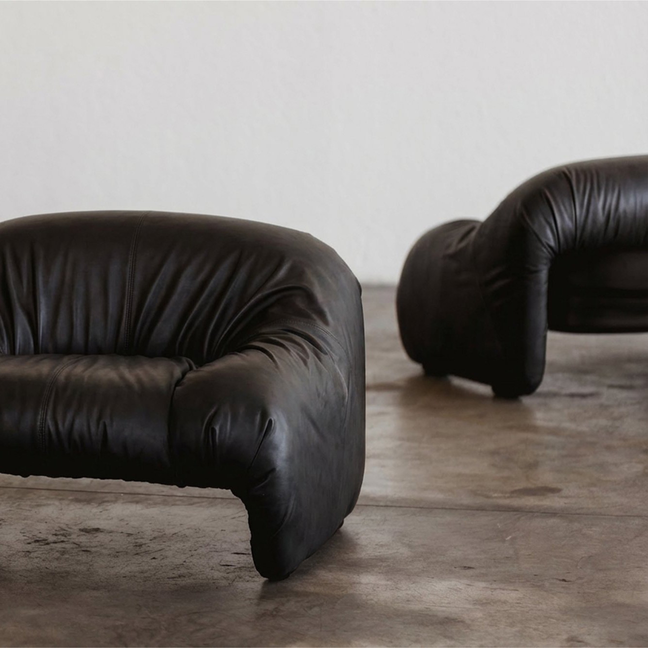 Afra & Tobia Scarpa “Bonanza” Armchairs for C&B, Black Leather, 1969, Set of 2, 1969