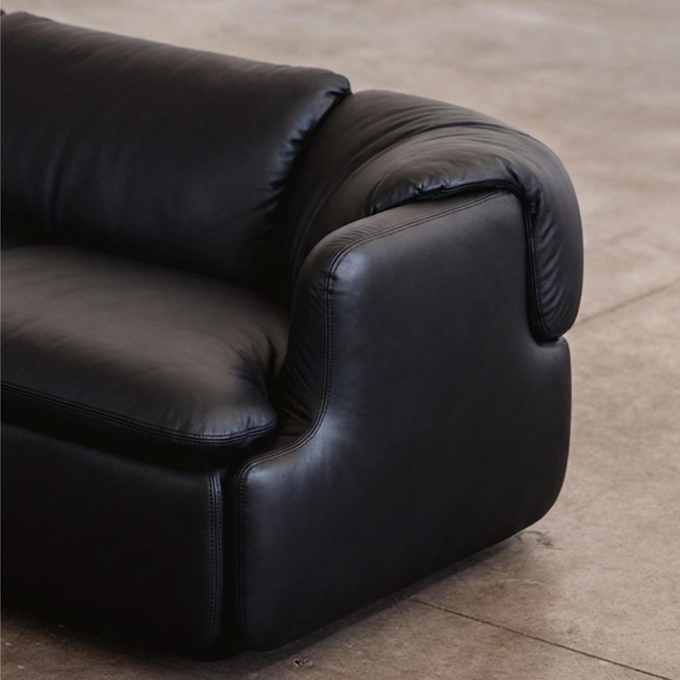 Alberto Rosselli “Confidential” Living Room Set for Saporiti, Black Leather, 1972, Set of 3, 1972