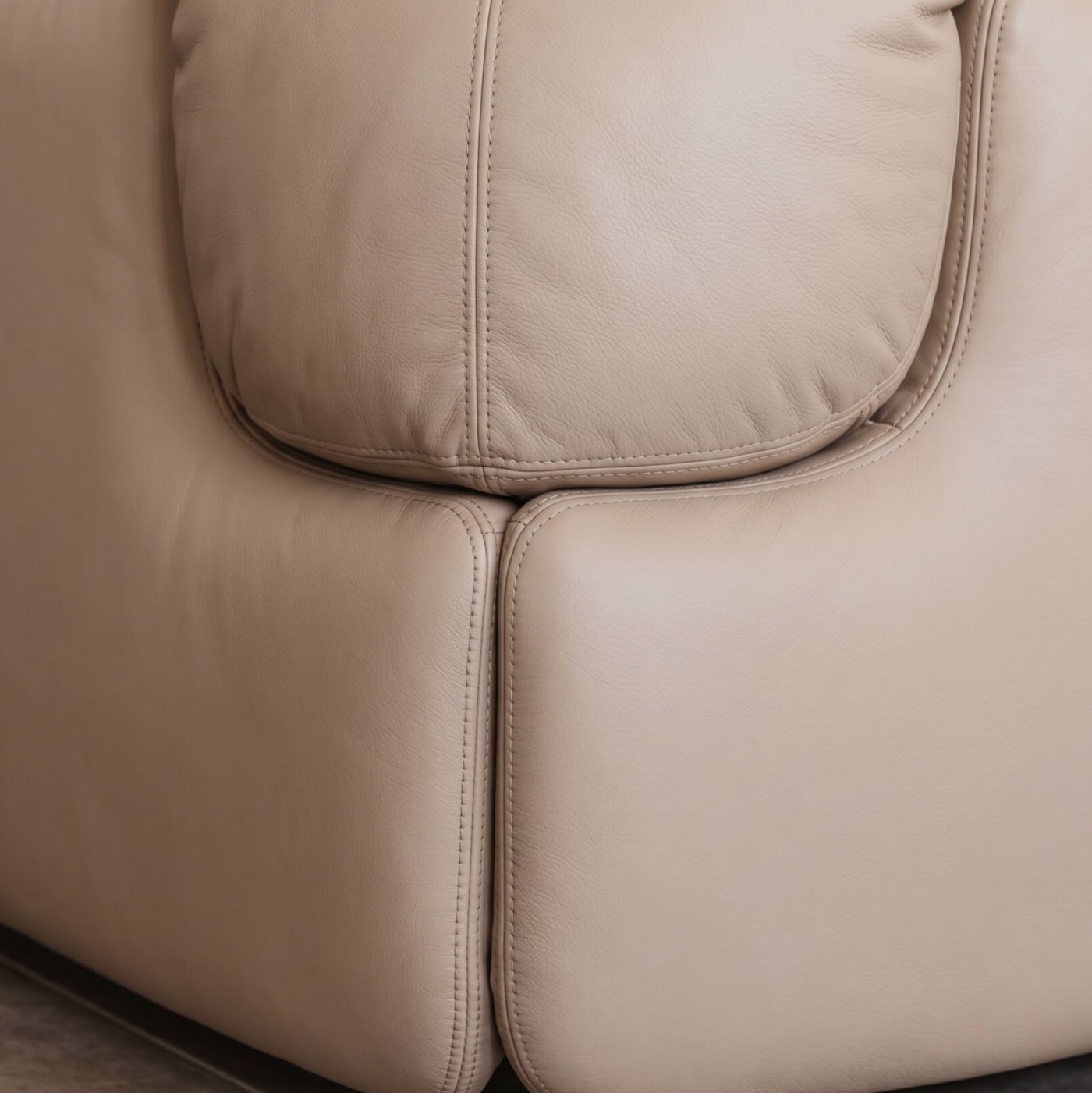 Alberto Rosselli “Confidential” Modular Sofa for Saporiti, Sand Beige Leather, 1972, 1972