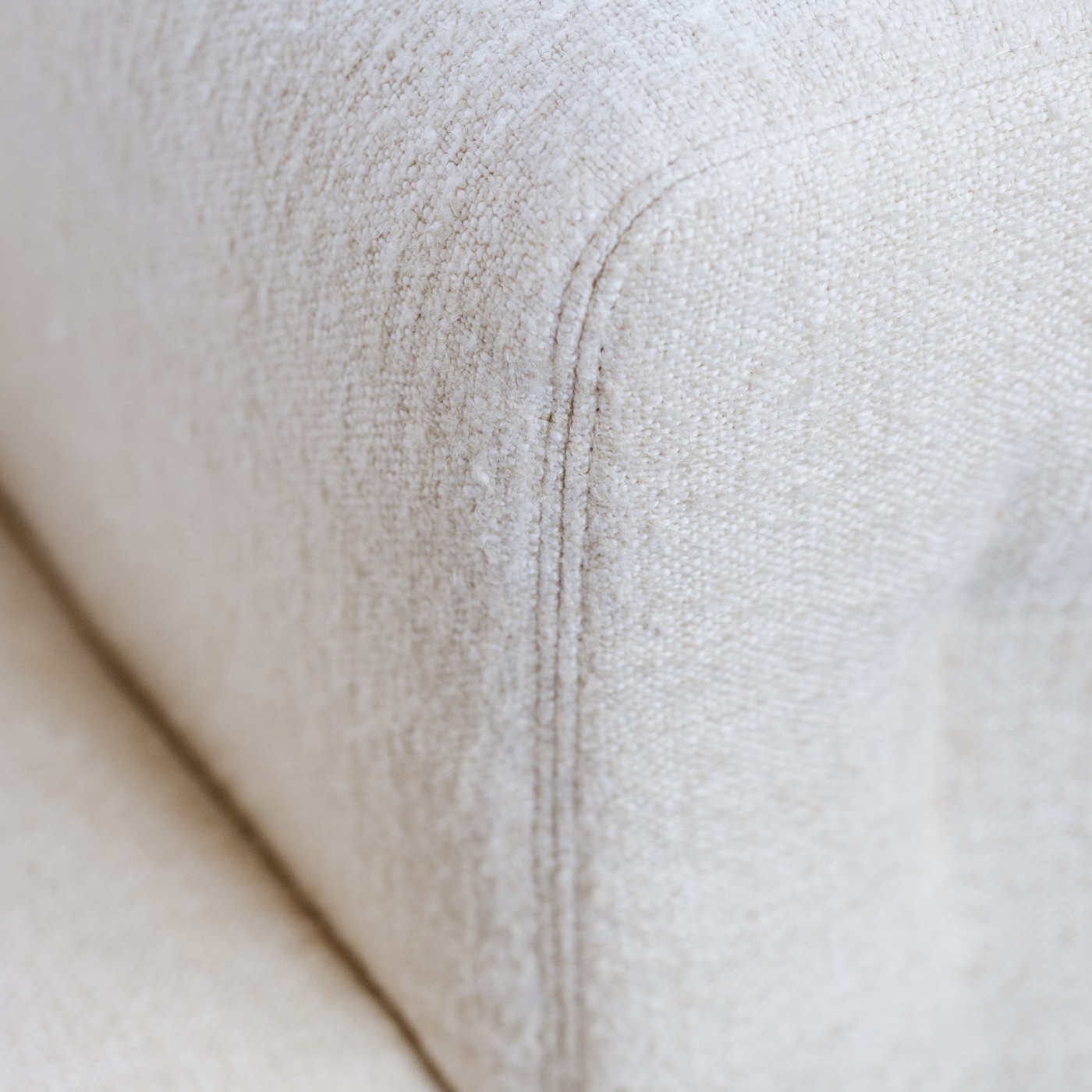 Carlo Scarpa “Cornaro” Sofa for Gavina, Ivory Linen, 1973, 1970s