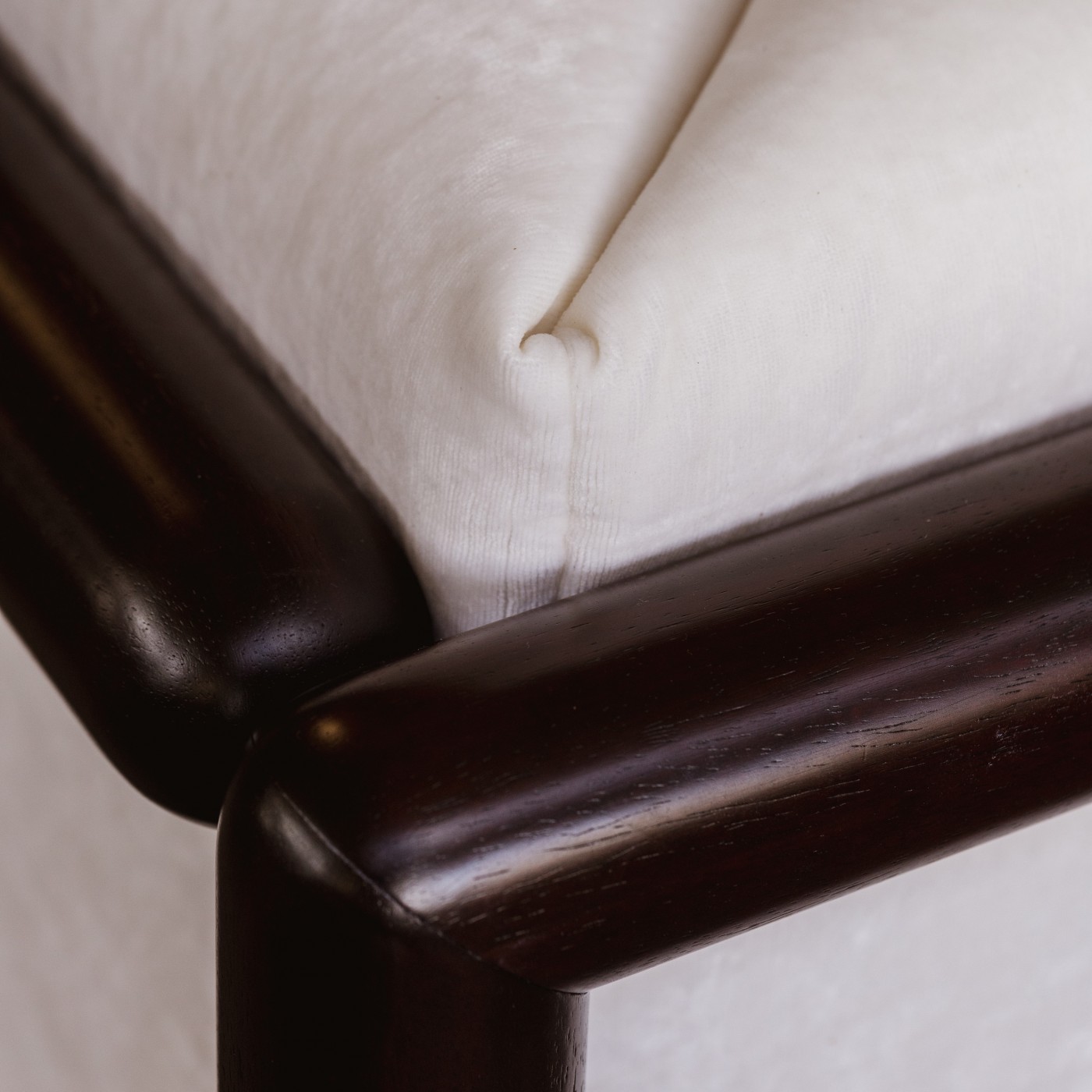 Carlo Scarpa “Cornaro” Two-seater Sofa for Gavina, Ivory Velvet, 1973, 1970s