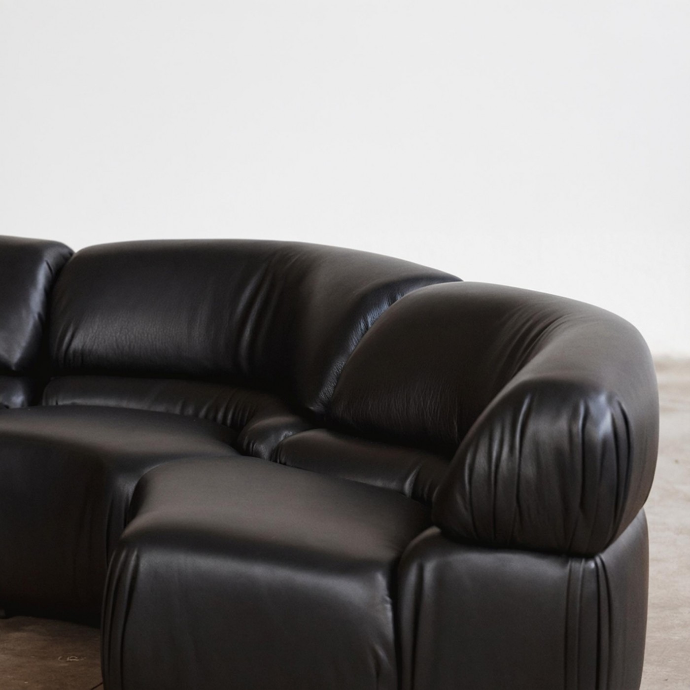 De Sede “DS-28 Cosmos” Modular Sofa for De Sede, Black Leather, Switzerland, 1970, Set of 5, 1970