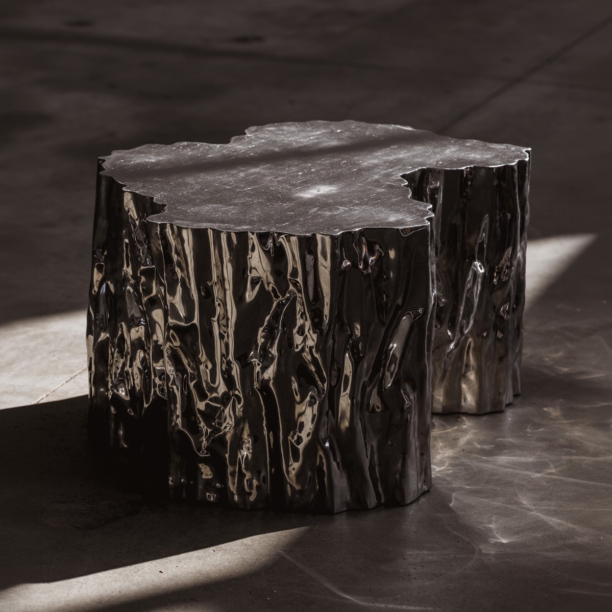 Freeform Sculptural Table in Chromed Metal, 1990s, 1990s