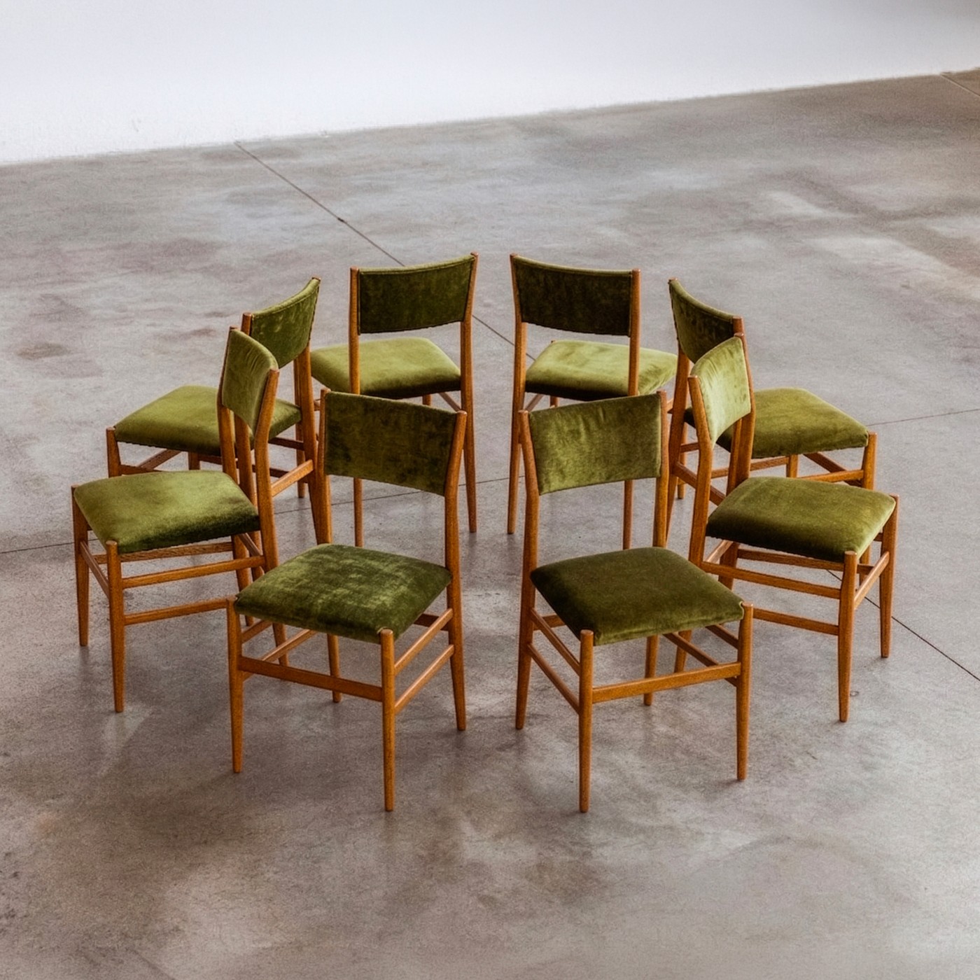 Gio Ponti 646 "Leggera" Dining Chairs for Cassina, Green Velvet, 1952, Set of 8, 1952
