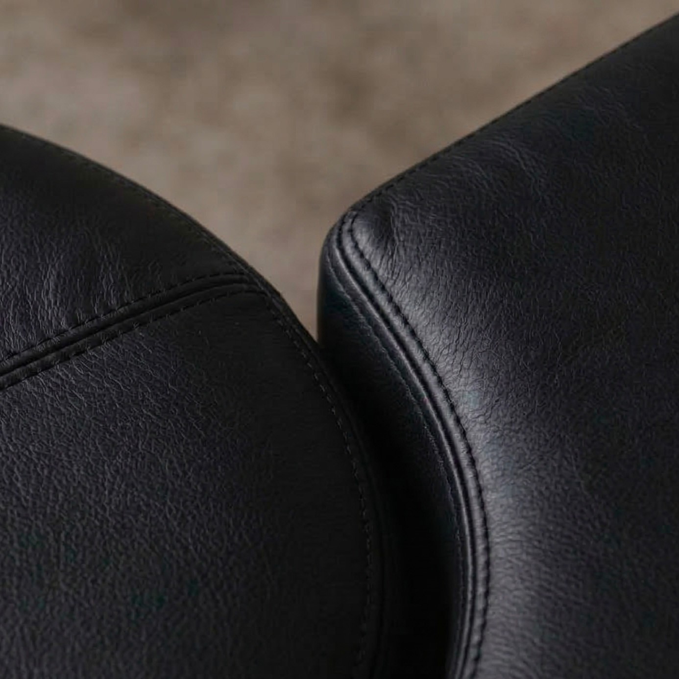 Guido Faleschini Coffee Table for Mariani, black leather, 1970s, 1970s