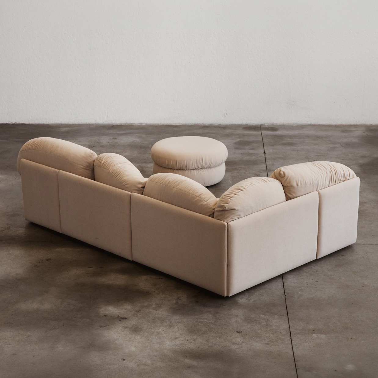 Hans Hopfer "Brioche" Sofa with Ottoman for Neue Wiener Werkstätte, 1970s, 1970s
