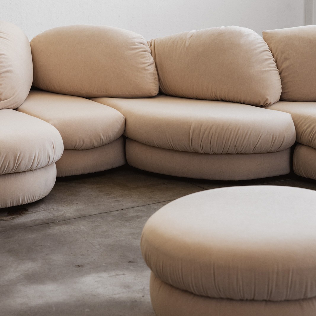 Hans Hopfer "Brioche" Sofa with Ottoman for Neue Wiener Werkstätte, 1970s, 1970s