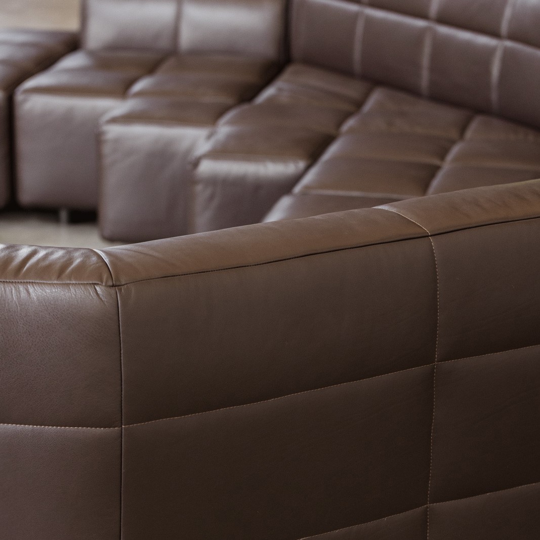 Hans Hopfer "Castell" Sofa for Neue Wiener Werkstätte, Dark Brown Leather, 1972, 1972