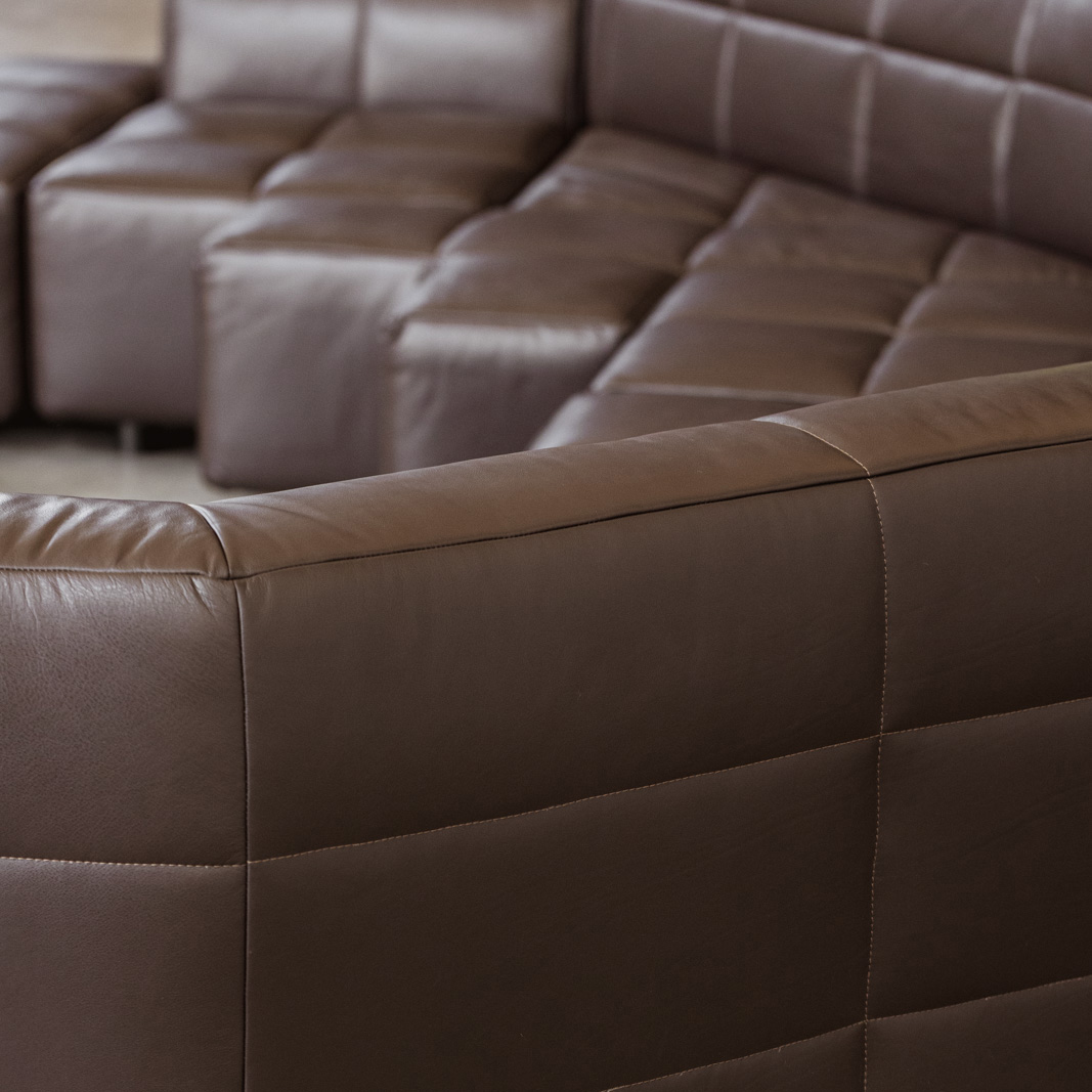 Hans Hopfer "Castell" Sofa for Neue Wiener Werkstätte, Dark Brown Leather, 1972, 1972