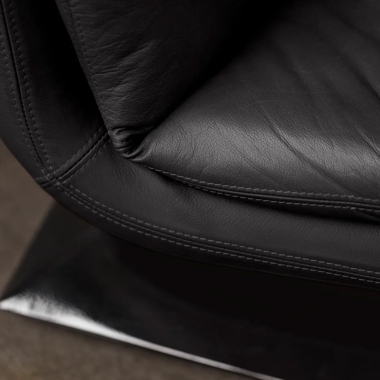 Hans Von Klier Armchair for Giuseppe Rossi Di Albizzate, Black Leather, 1970, 1970