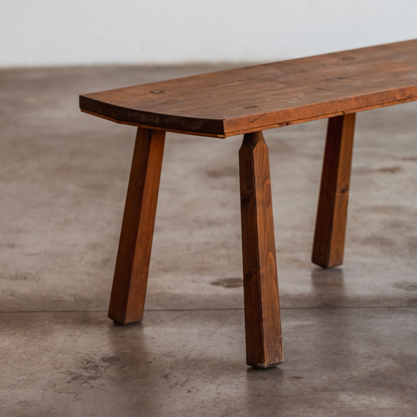 Hardwood brutalist side table, 1970, 1970