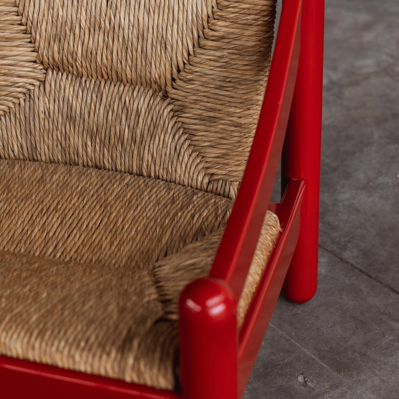 Vico Magistretti 930 "Carimate" Easy Chairs for Cassina, Red Lacquered Wood, 1963, Set of 2, 1963