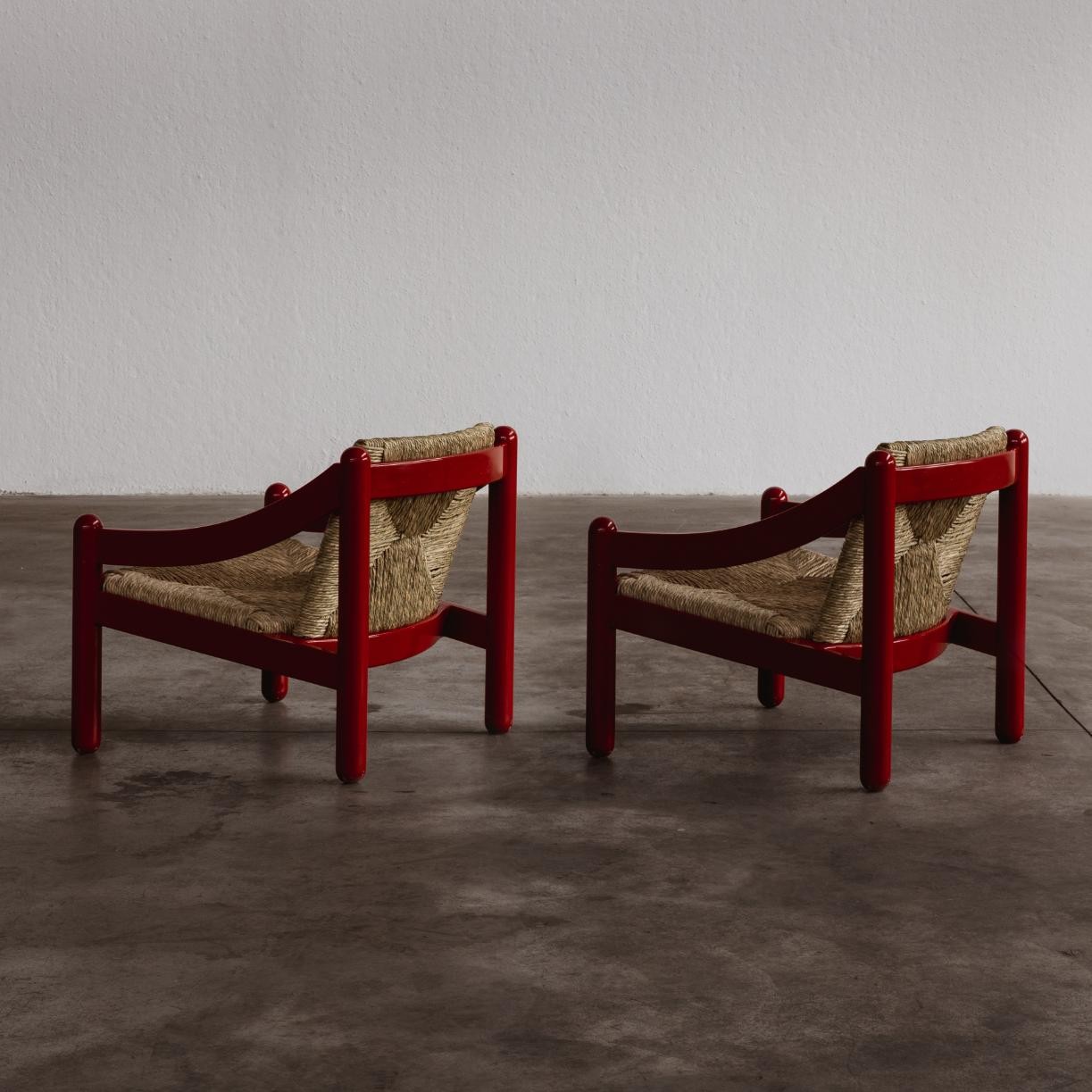 Vico Magistretti 930 "Carimate" Easy Chairs for Cassina, Red Lacquered Wood, 1963, Set of 2, 1963