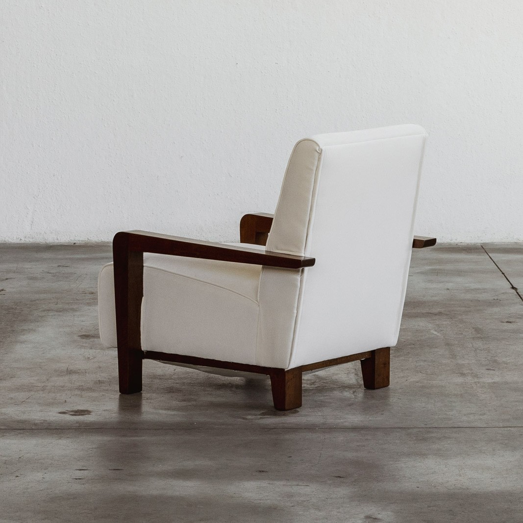 Italian Art Deco Armchair, White Velvet and Walnut, 1930s, 1930s
