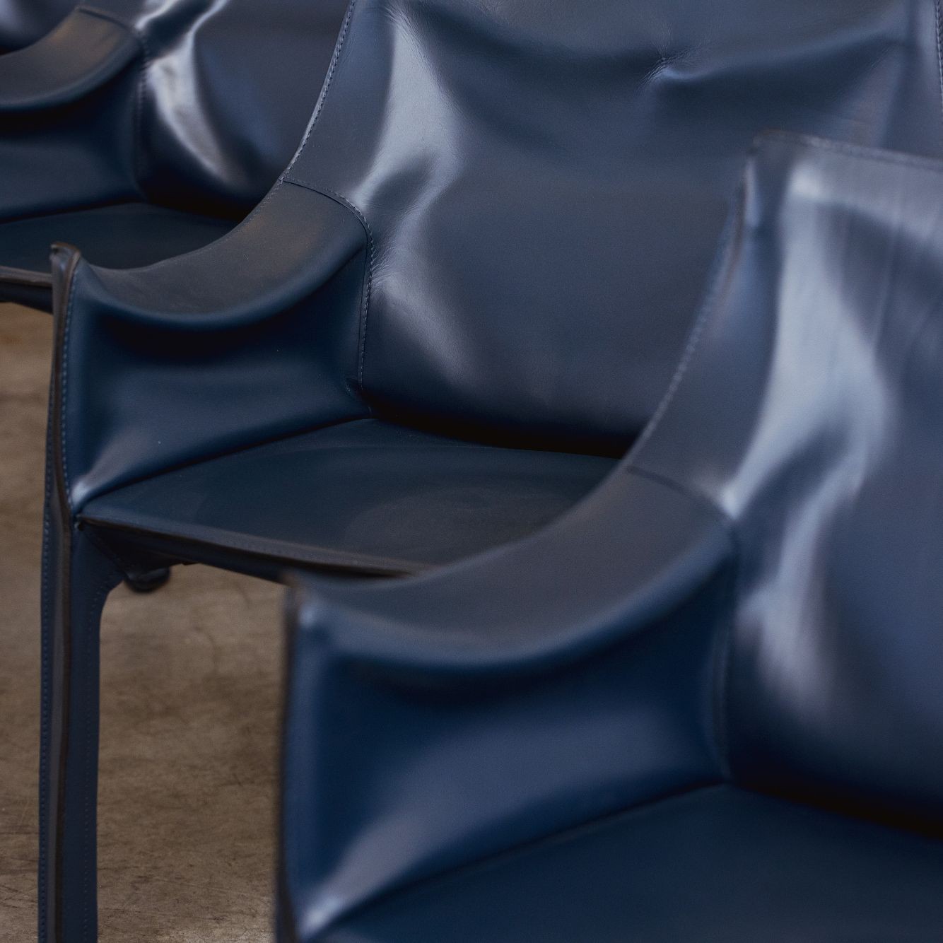 Mario Bellini “CAB 413” Chairs for Cassina, Blue Leather, 1977, Set of 6, 1977