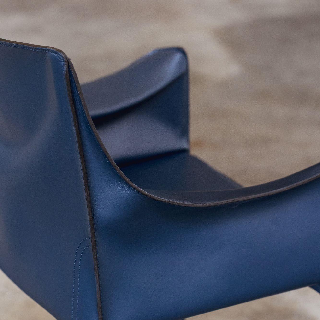 Mario Bellini “CAB 413” Chairs for Cassina, Blue Leather, 1977, Set of 6, 1977