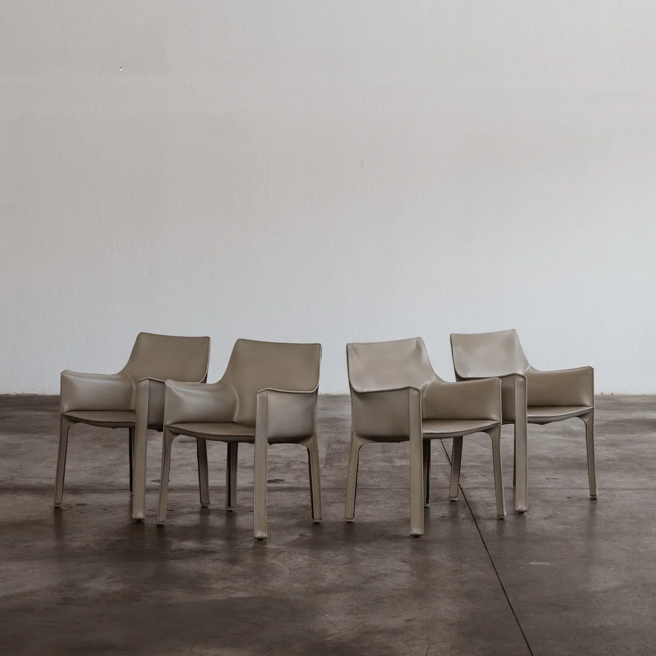 Mario Bellini “CAB 413” Chairs for Cassina, Ivory Leather, 1977, Set of 4, 1977