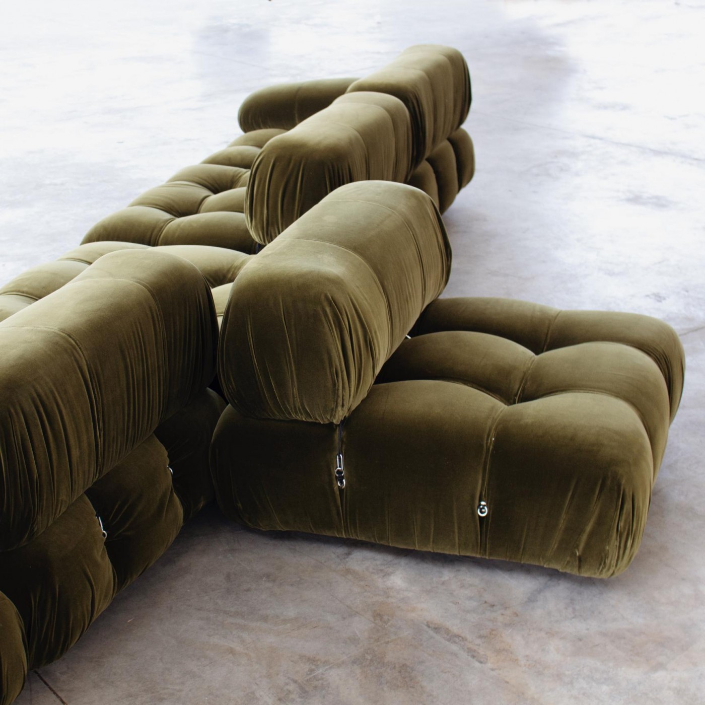 Mario Bellini "Camaleonda" Sofa for B&B Italia, Musk Green Velvet, 1970, Set of 6, 1970
