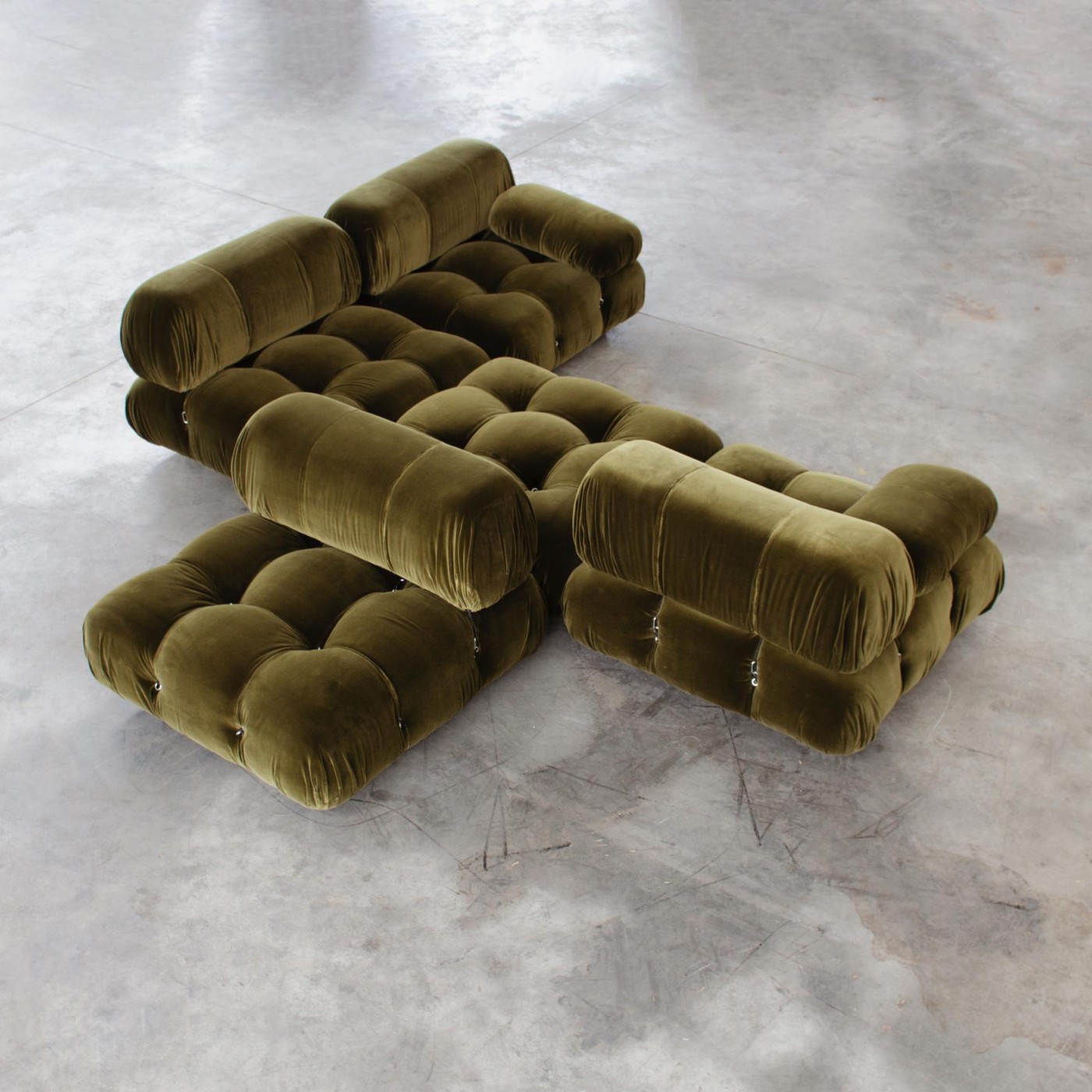 Mario Bellini "Camaleonda" Sofa for B&B Italia, Musk Green Velvet, 1970, Set of 6, 1970
