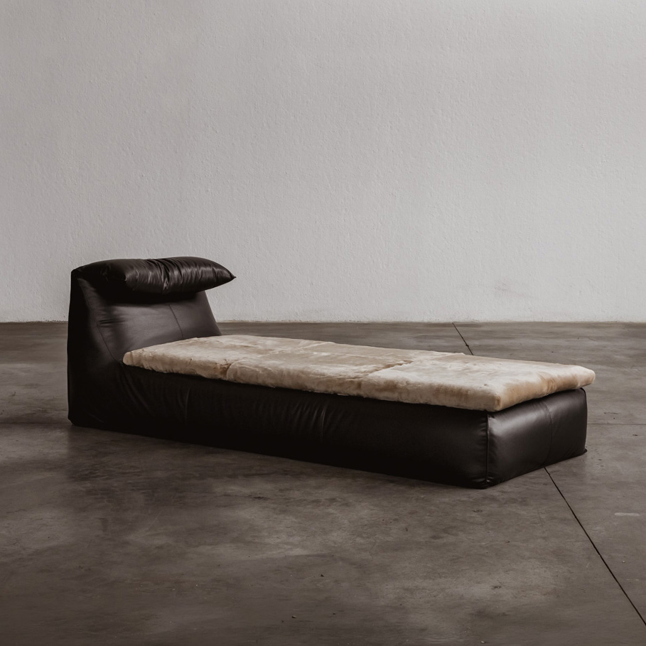 Mario Bellini "Le Bambole" Daybed for B&B Italia, 1972, 1972